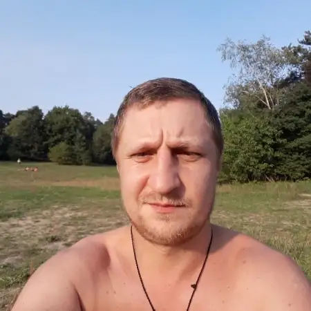 Олег, 46Украина 