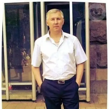 Олег, 51Украина