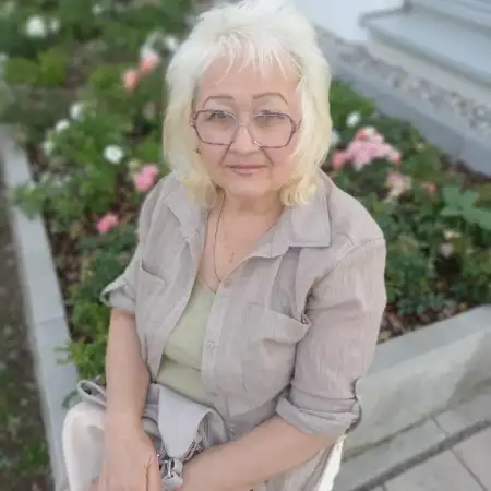 Елена, 71Украина