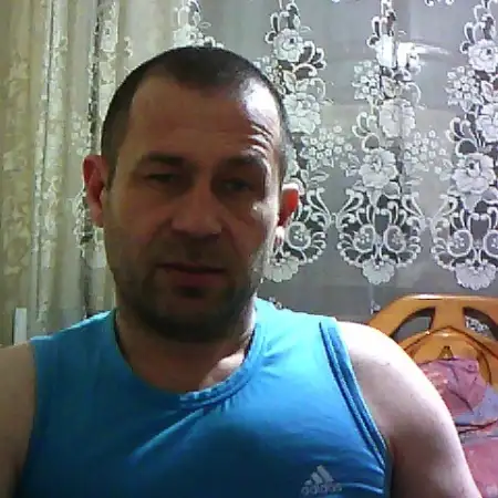 Роман, 44