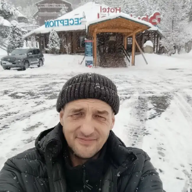 Владимир · 45 ·           