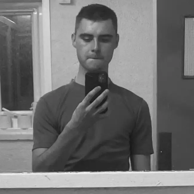 Юрій, 21