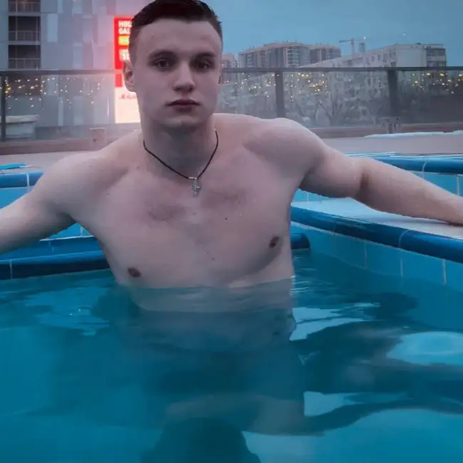 Александр · 27 ·           
