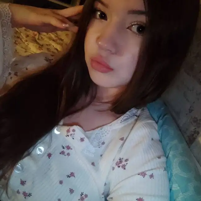 Катя · 22 ·           
