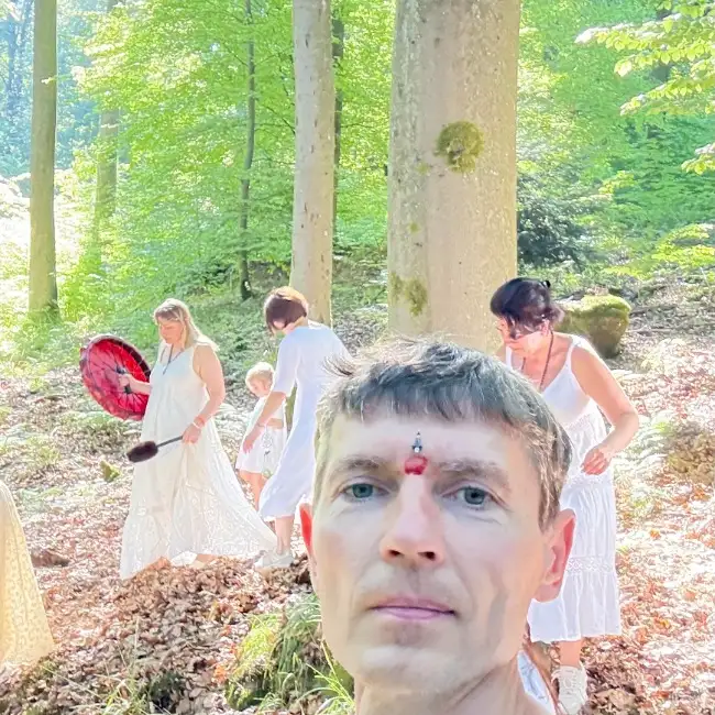 Asgard, 41, Берн, Швейцария - WUAMBA