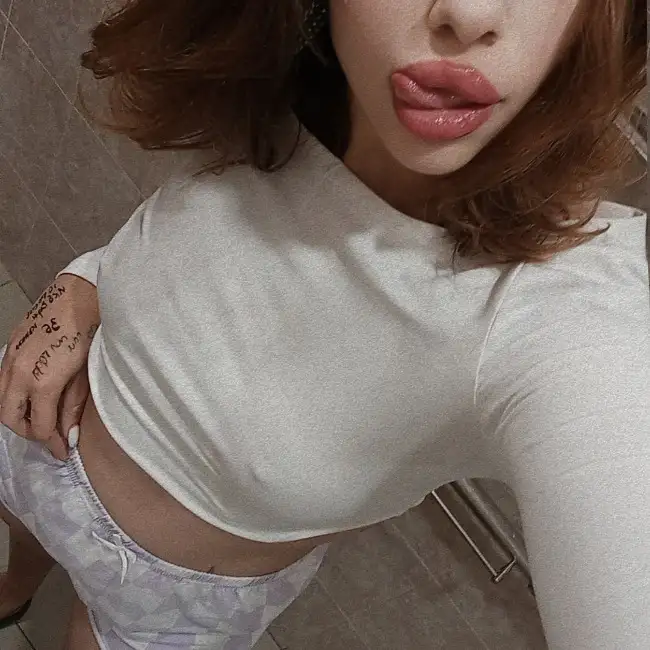 Lera · 22 ·           